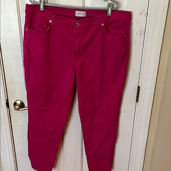 Crown & Ivy Pink Stretch Jeans – Size 20W – Plus Size Denim - Picture 1 of 5